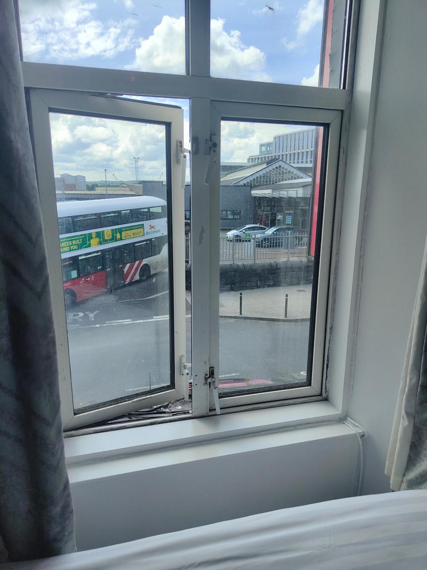Station View Tavern Cork Bagian luar foto